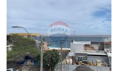 SE VENDE HOSTAL A  PASOS DE LA PLAYA BAHIA INGLESA