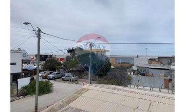 SE VENDE HOSTAL A  PASOS DE LA PLAYA BAHIA INGLESA