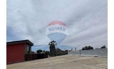 SE VENDE HOSTAL A  PASOS DE LA PLAYA BAHIA INGLESA