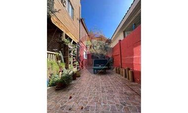 SE VENDE HOSTAL A  PASOS DE LA PLAYA BAHIA INGLESA