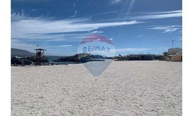 SE VENDE HOSTAL A  PASOS DE LA PLAYA BAHIA INGLESA