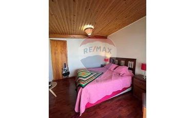 SE VENDE HOSTAL A  PASOS DE LA PLAYA BAHIA INGLESA