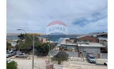 SE VENDE HOSTAL A  PASOS DE LA PLAYA BAHIA INGLESA