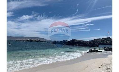 SE VENDE HOSTAL A  PASOS DE LA PLAYA BAHIA INGLESA