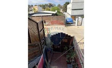 SE VENDE HOSTAL A  PASOS DE LA PLAYA BAHIA INGLESA