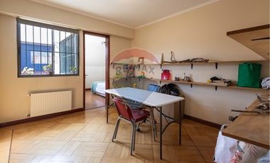 CASA SECTOR COLEGIO SAN IGNACIO/ SAN GABRIEL