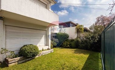 CASA SECTOR COLEGIO SAN IGNACIO/ SAN GABRIEL