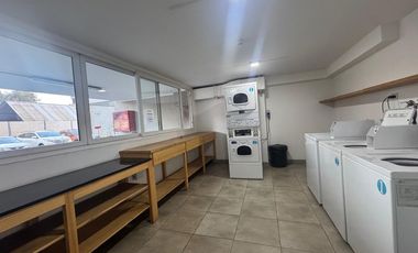 ¡Exclusivo depto. en San Miguel, 2D+2B y terraza!