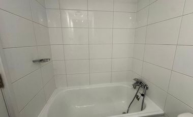 ¡Exclusivo depto. en San Miguel, 2D+2B y terraza!