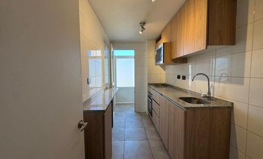 ¡Exclusivo depto. en San Miguel, 2D+2B y terraza!