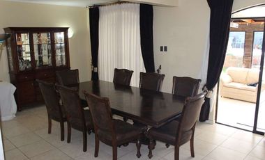 AMPLIA CASA EN JARDINES DEL SUR