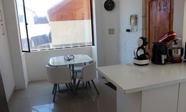 AMPLIA CASA EN JARDINES DEL SUR