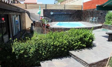 AMPLIA CASA EN JARDINES DEL SUR