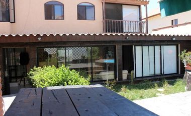 AMPLIA CASA EN JARDINES DEL SUR