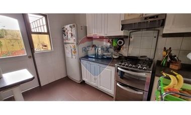 CASA JARDINES DEL SUR 3D 2B VISTA DESPEJADA