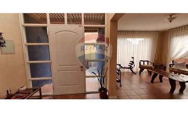 CASA JARDINES DEL SUR 3D 2B VISTA DESPEJADA