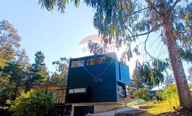 Casa moderna y amoblada en  Punta de Lobos