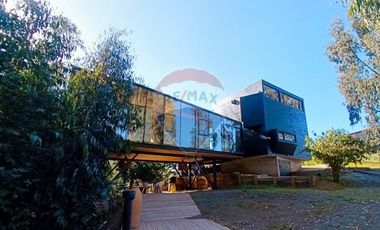 Casa moderna y amoblada en  Punta de Lobos
