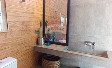 Casa moderna y amoblada en  Punta de Lobos