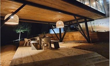 Casa moderna y amoblada en  Punta de Lobos