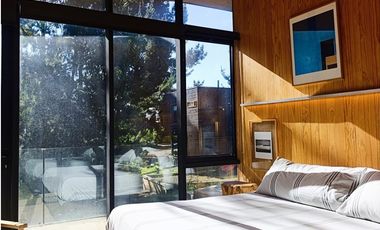 Casa moderna y amoblada en  Punta de Lobos