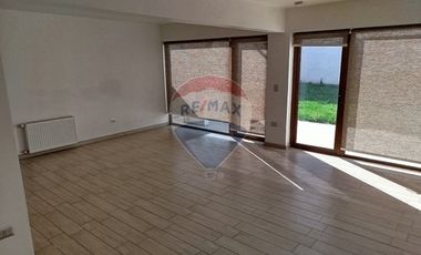 EXCELENTE CASA EN VENTA EN LOS ANGELES