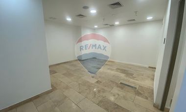 LOCAL COMERCIAL CON ESTACIONAMIENTOS EN AV. BRASIL