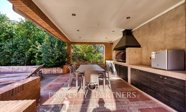 Casa remodelada y maravilloso jardín formado