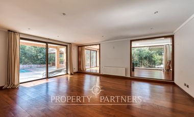 Casa remodelada y maravilloso jardín formado