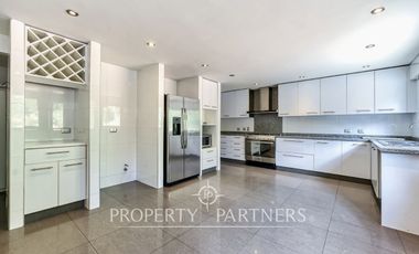 Casa remodelada y maravilloso jardín formado