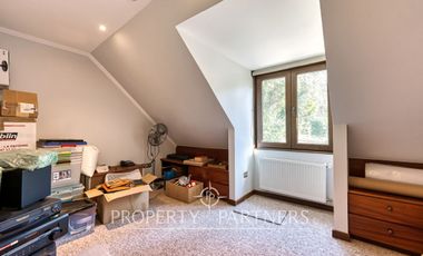 Casa remodelada y maravilloso jardín formado