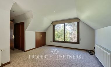 Casa remodelada y maravilloso jardín formado