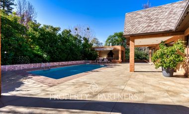 Casa remodelada y maravilloso jardín formado