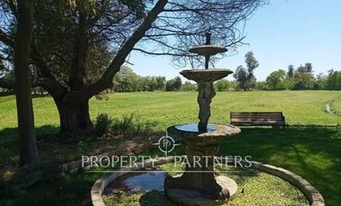 Espectacular casa patronal en terreno soñado