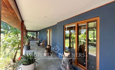 Espectacular casa patronal en terreno soñado