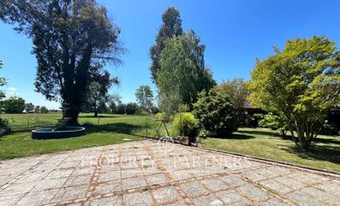 Espectacular casa patronal en terreno soñado