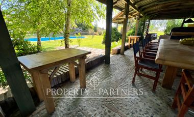 Espectacular casa patronal en terreno soñado