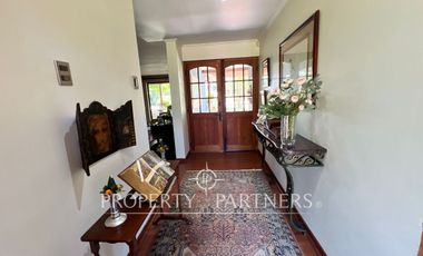 Espectacular casa patronal en terreno soñado