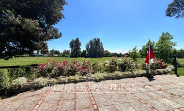 Espectacular casa patronal en terreno soñado