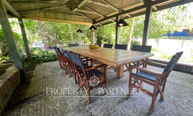 Espectacular casa patronal en terreno soñado