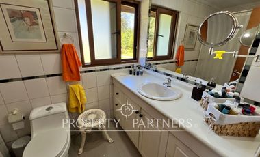 Espectacular casa patronal en terreno soñado