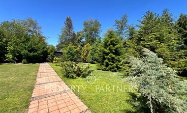 Espectacular casa patronal en terreno soñado