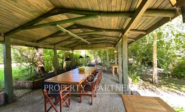 Espectacular casa patronal en terreno soñado