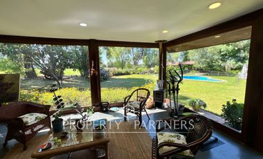 Espectacular casa patronal en terreno soñado