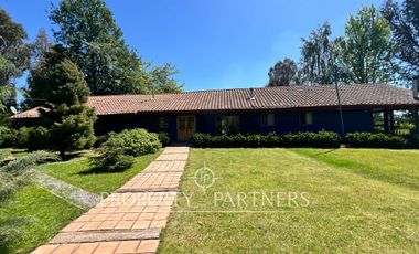 Espectacular casa patronal en terreno soñado