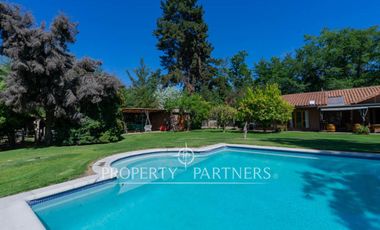 Hermosa propiedad en condominio con seguridad 24/7. Excelente estado