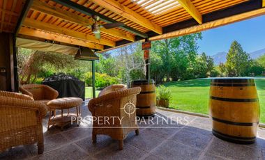 Hermosa propiedad en condominio con seguridad 24/7. Excelente estado