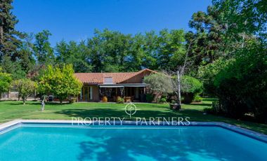 Hermosa propiedad en condominio con seguridad 24/7. Excelente estado