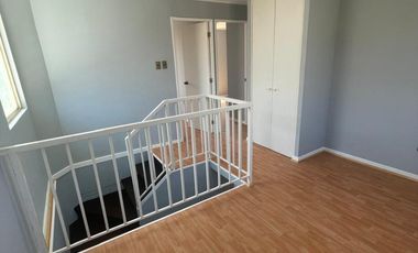 SE ARRIENDA CASA, LARAPINTA, CERRO LAS VENTANAS