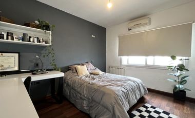 Casa en venta de 4 dormitorios en Los Aromas, Valle Escondido